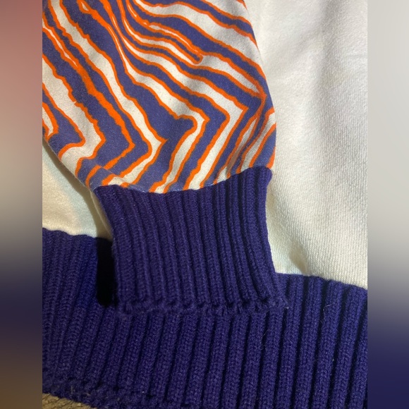 Vintage Bears sweater - Picture 2 of 5